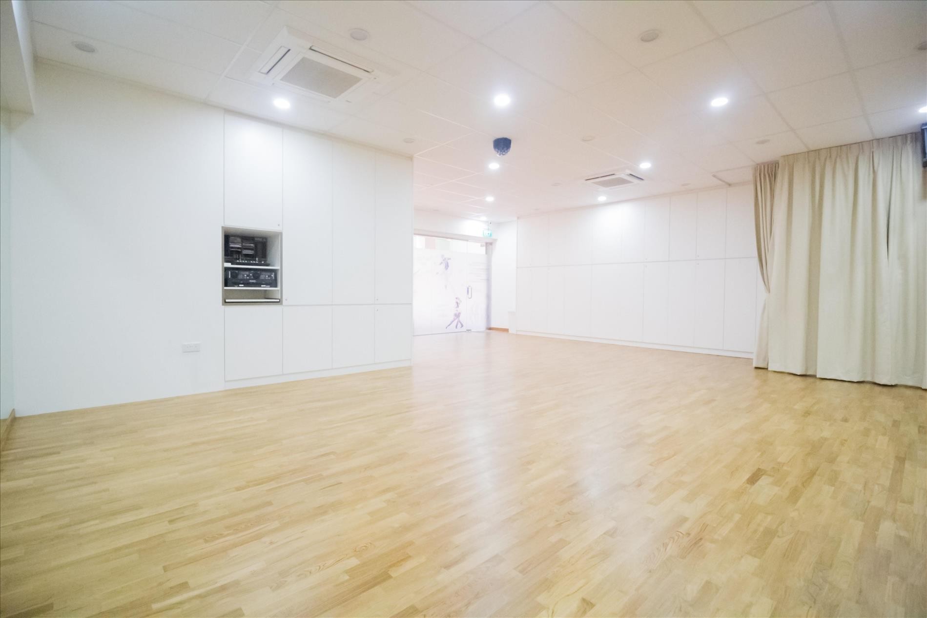 Affordable Dance Studio Rental for rehearsals private lesson etc 